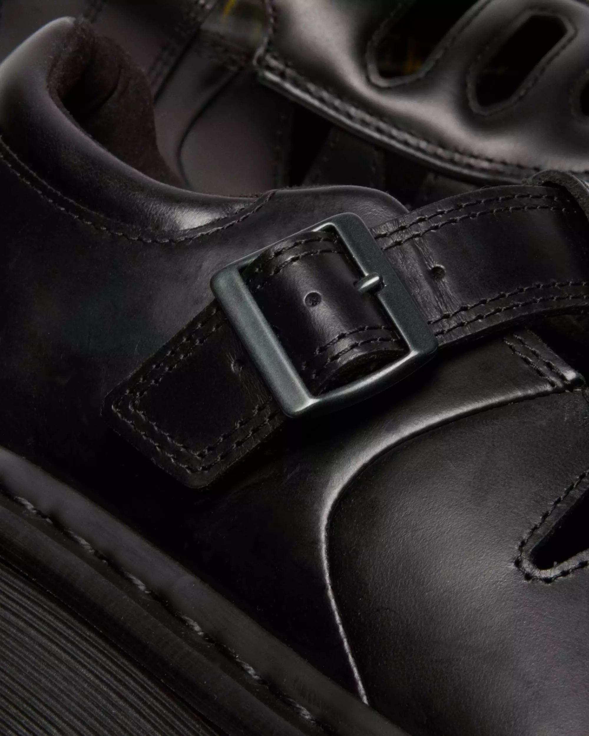 Qubist Fisherman Soft Leather Buckle Shoes