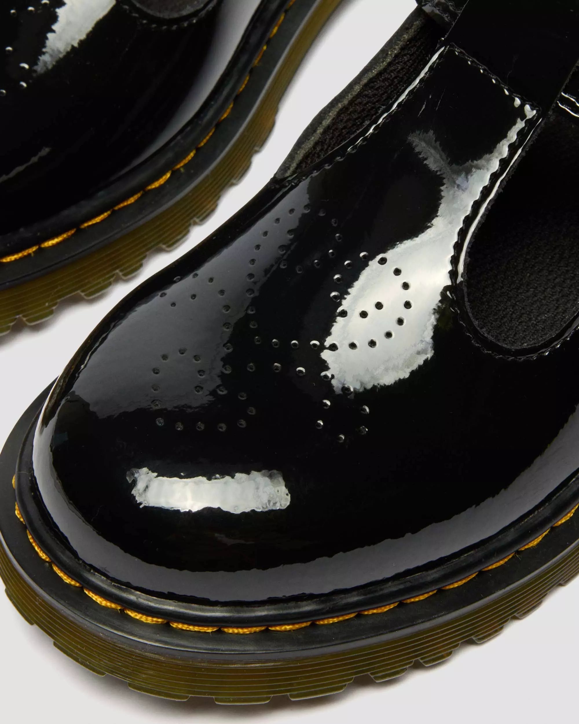 YOUTH POLLEY II Heart Patent Leather Shoes