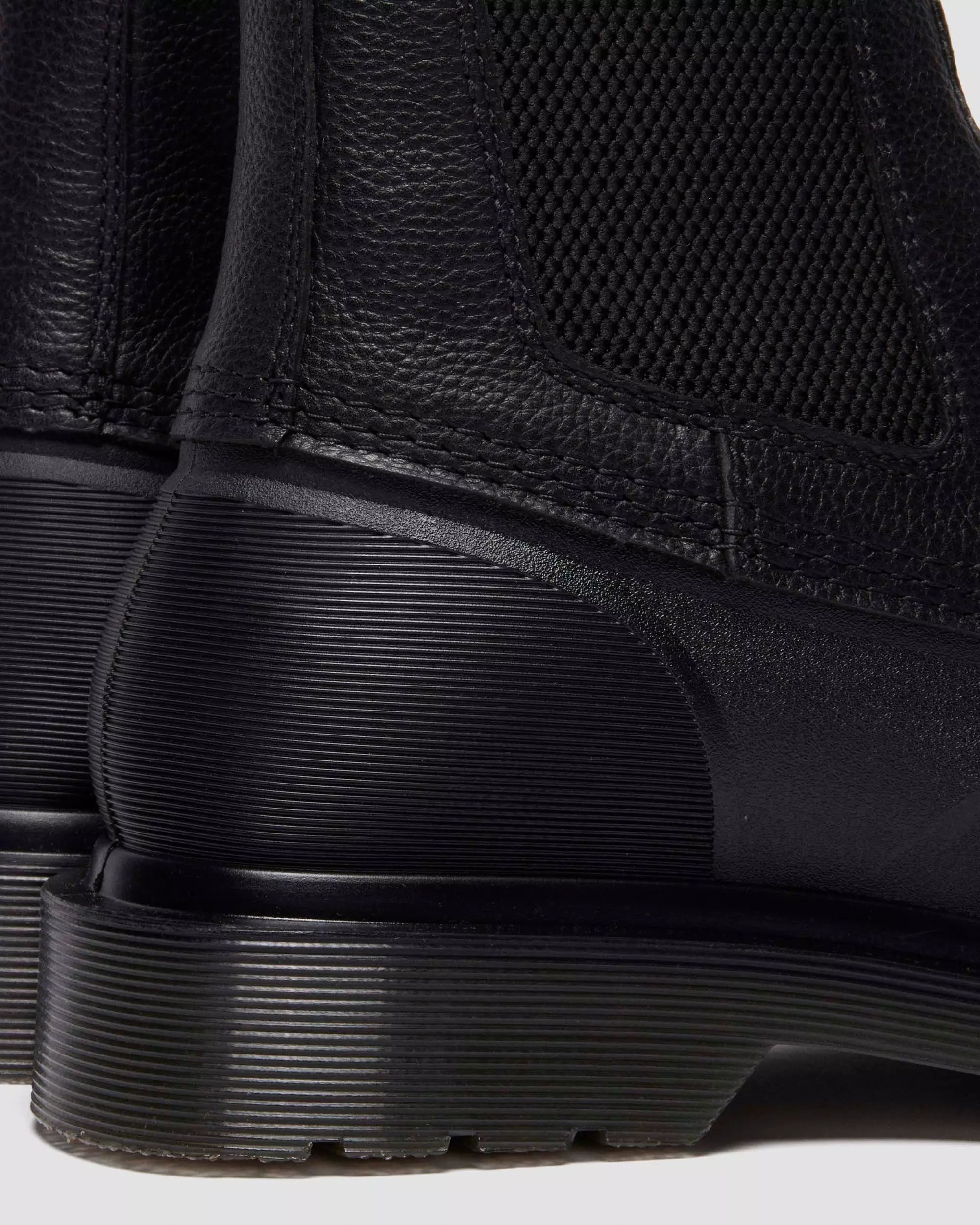 2976 SUB Water-Resistant Leather Chelsea Boots