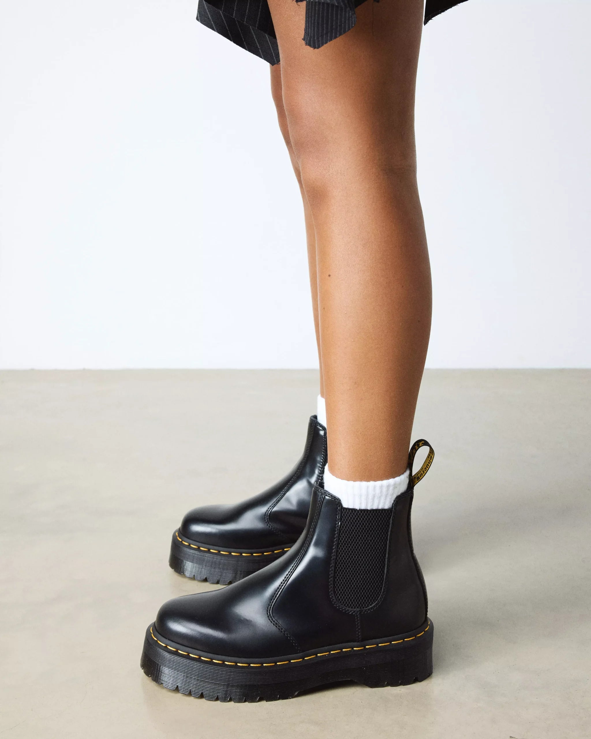 2976 Smooth Leather Platform Chelsea Boots