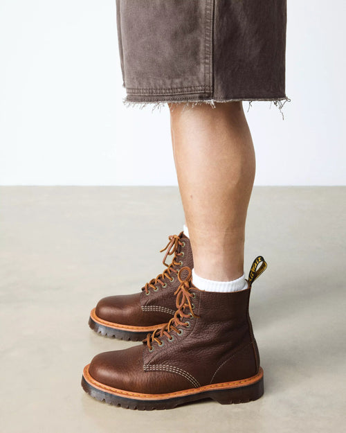 1460 Wild Grain Leather Lace Up Boots