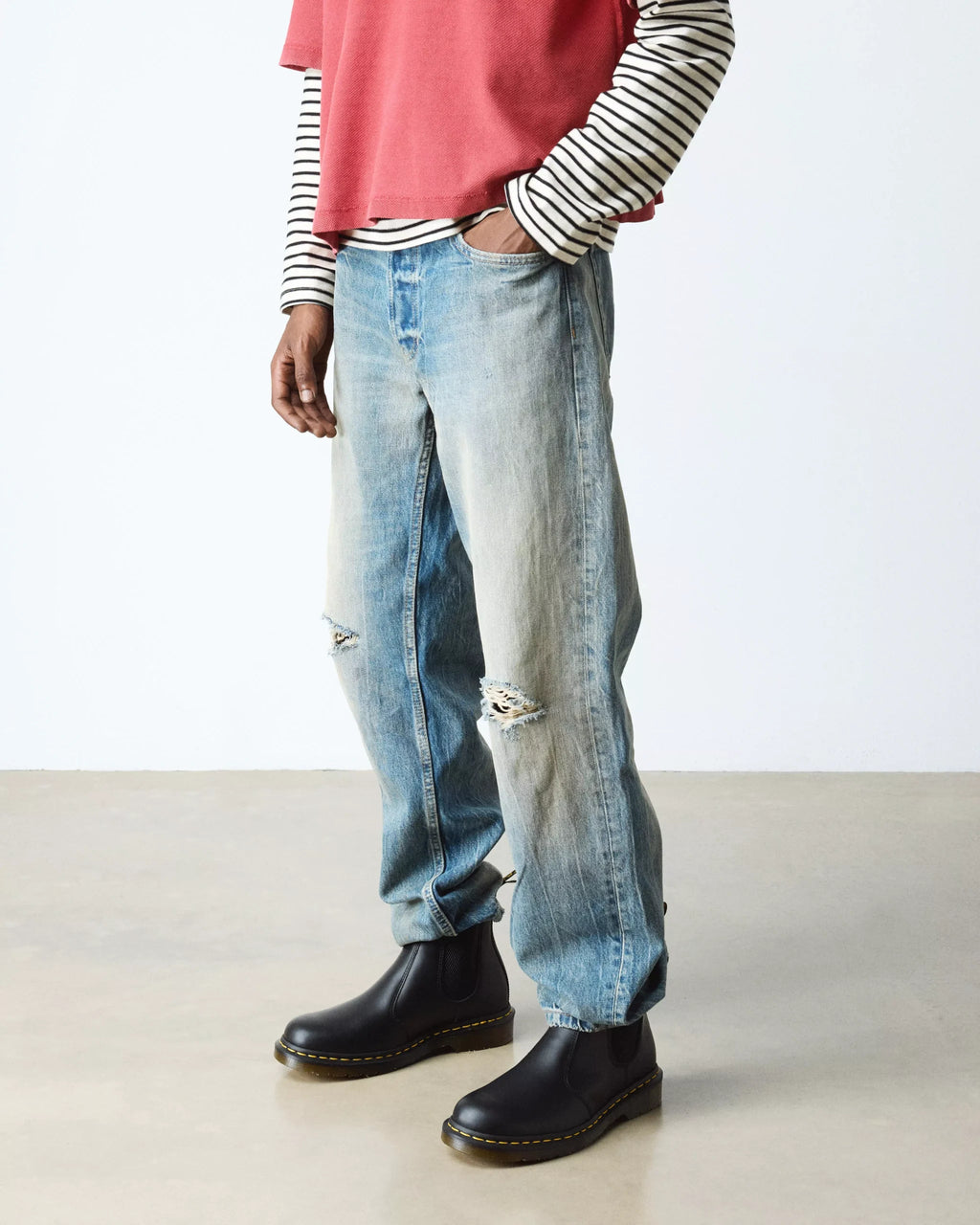2976 Yellow Stitch Smooth Leather Chelsea Boots