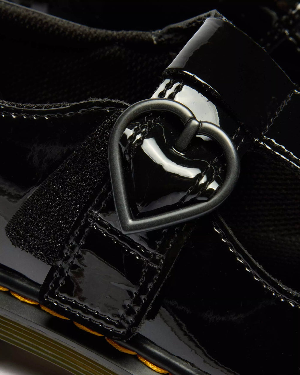 YOUTH POLLEY II Heart Patent Leather Shoes