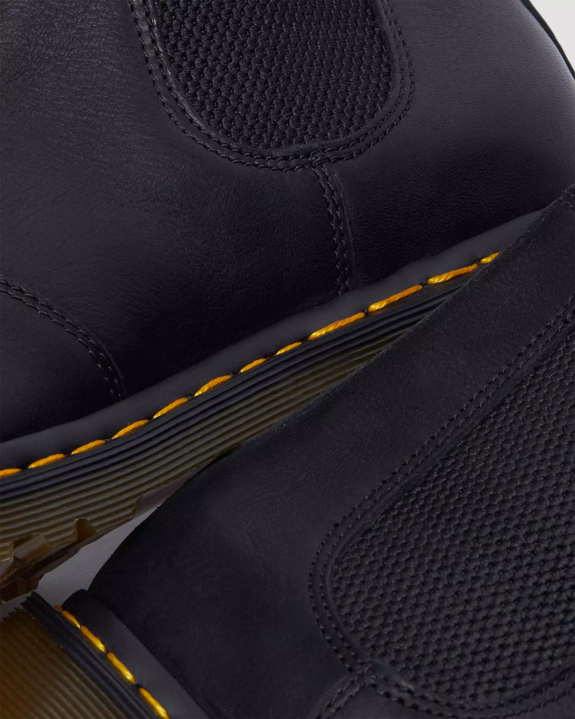 2976 Grizzly Fleece Lined Chelsea Boots